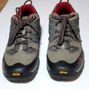 New The North Face hiking shoes men's 8.5